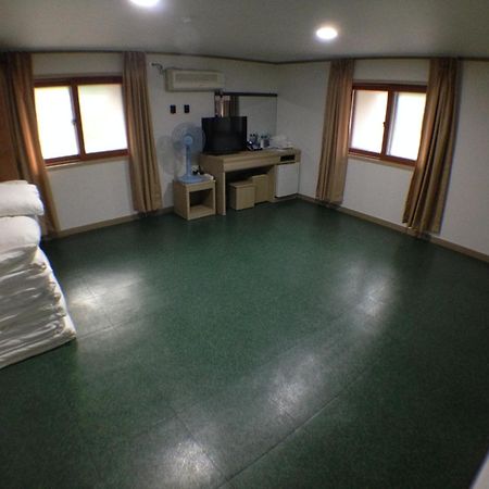 Suanbo Saipan Hot Spring Hotel Chungju Oda fotoğraf