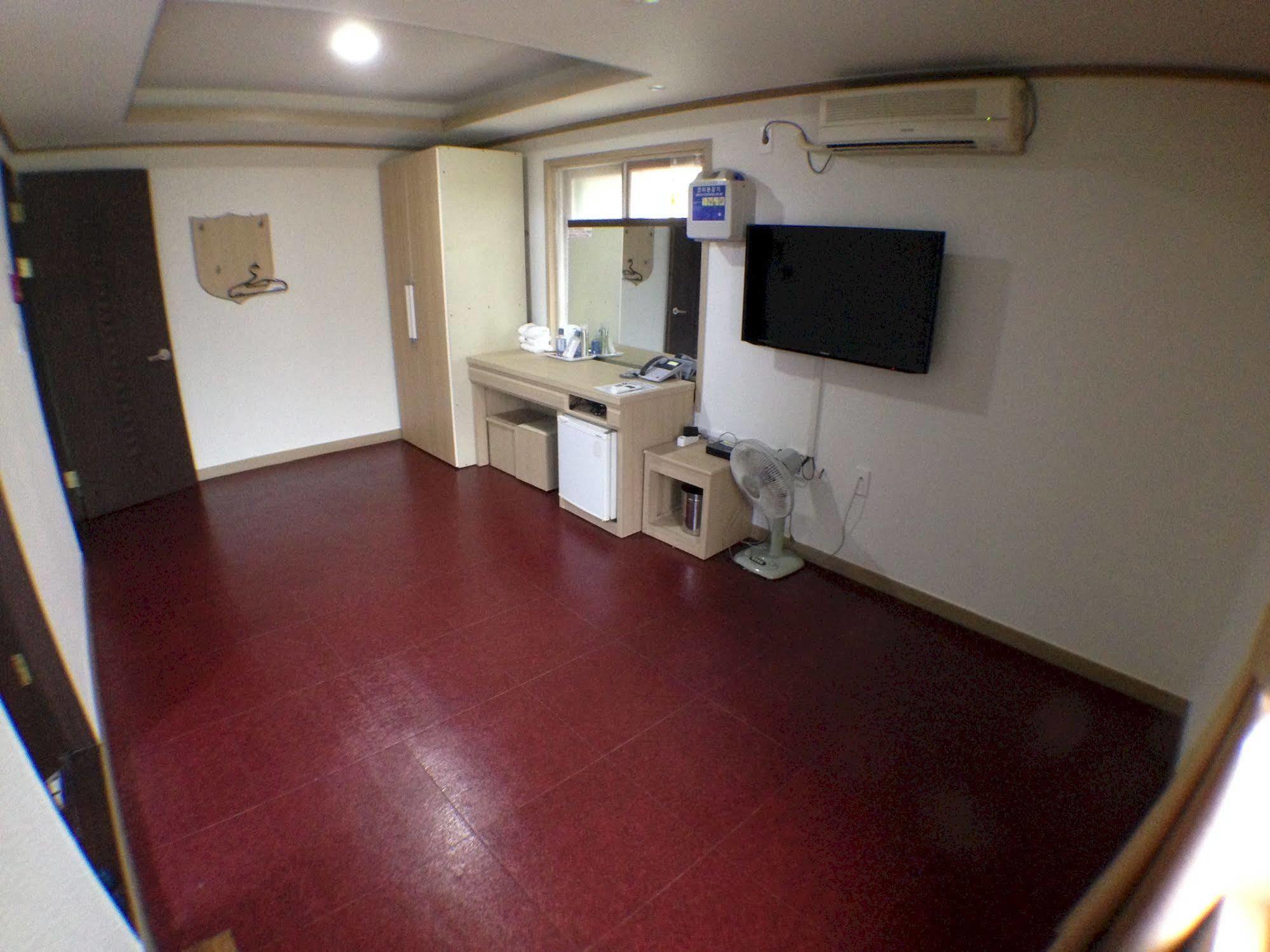 Suanbo Saipan Hot Spring Hotel Chungju Dış mekan fotoğraf
